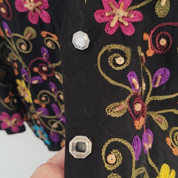 🔥 4/$20 Embroidered vest - Picture 5 of 5